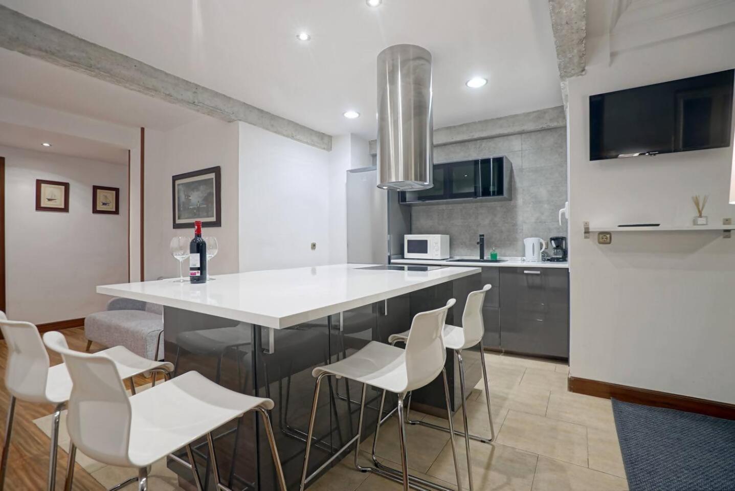 Amplio Apartamento En Gros Con Parking Privado San Sebastián Eksteriør billede